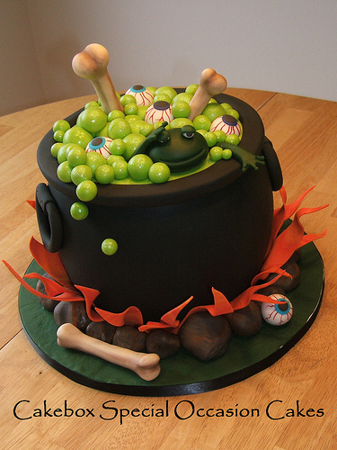 Free halloween cauldron cake images for facebook,whatsapp,instagram