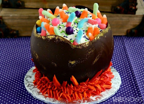 Free halloween cauldron cake images for facebook,whatsapp,instagram